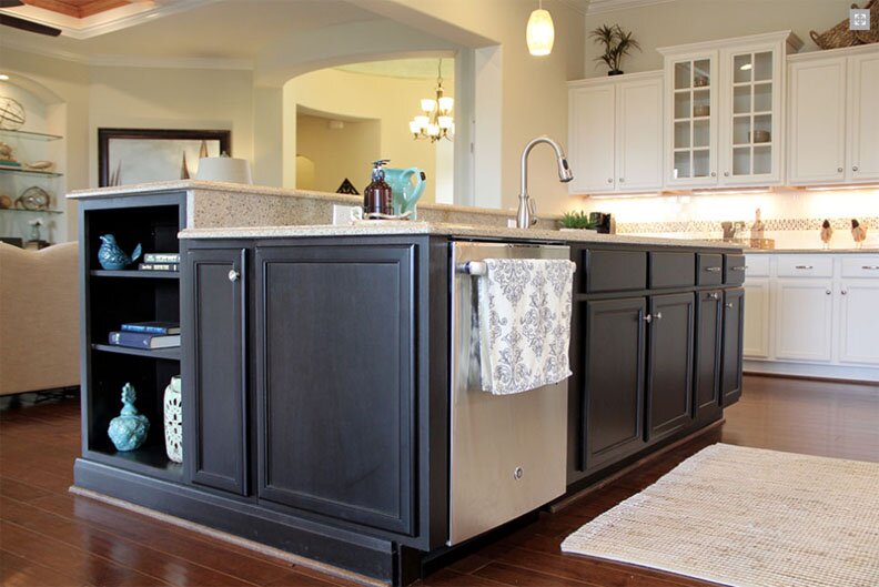 Woodmont Doors mullion cabinet doors for your kitchen cabinets